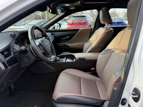 Used 2025 Lexus ES 350 Premium image 14