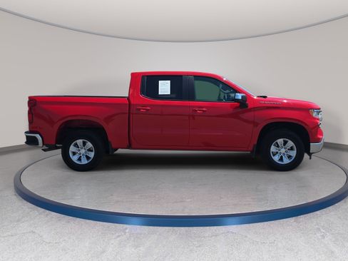 Used 2025 Chevrolet Silverado 1500 LT RWD image 4