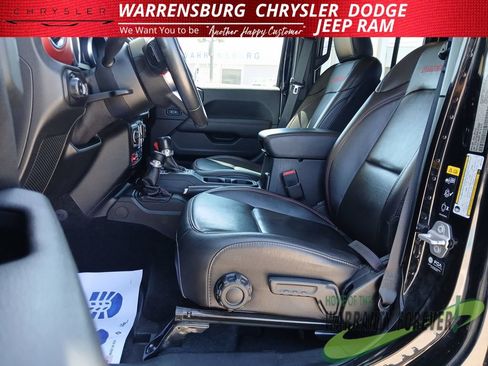 Used 2021 Jeep Gladiator Rubicon w/ Dual Top Group AWD/4WD image 13