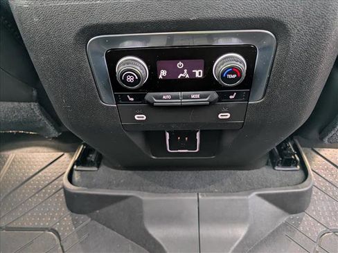 Used 2021 Chevrolet Tahoe High Country w/ Premium Package image 18