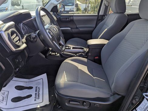 Used 2022 Toyota Tacoma SR5 image 21