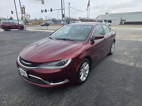 Used 2016 Chrysler 200 Limited w/ Convenience Group image 2