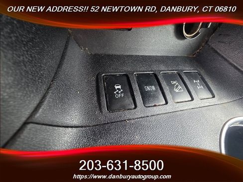 Used 2016 Toyota Highlander LE AWD/4WD image 13