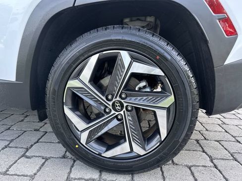 Used 2022 Hyundai Tucson SEL w/ Cargo Package AWD/4WD image 11