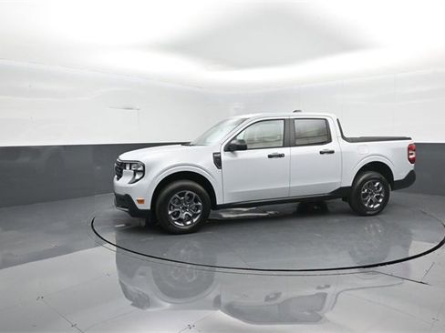 New 2026 Ford Maverick XLT image 4