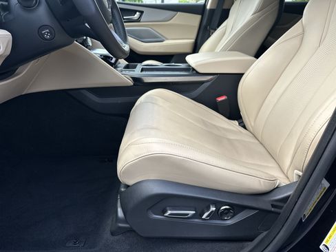 Certified 2025 Acura MDX FWD w/ Technology Package image 9