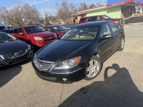 Used 2005 Acura RL image 2