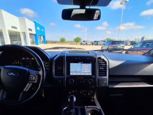 Used 2019 Ford F150 XLT w/ Equipment Group 302A Luxury AWD/4WD image 17