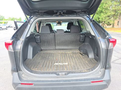 Used 2020 Toyota RAV4 LE w/ All Weather Liner Package AWD/4WD image 25