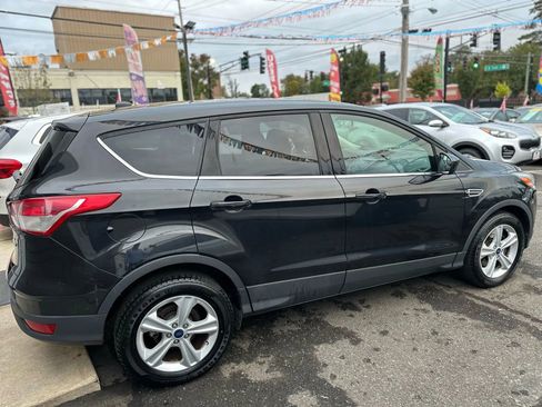 Used 2015 Ford Escape SE image 4