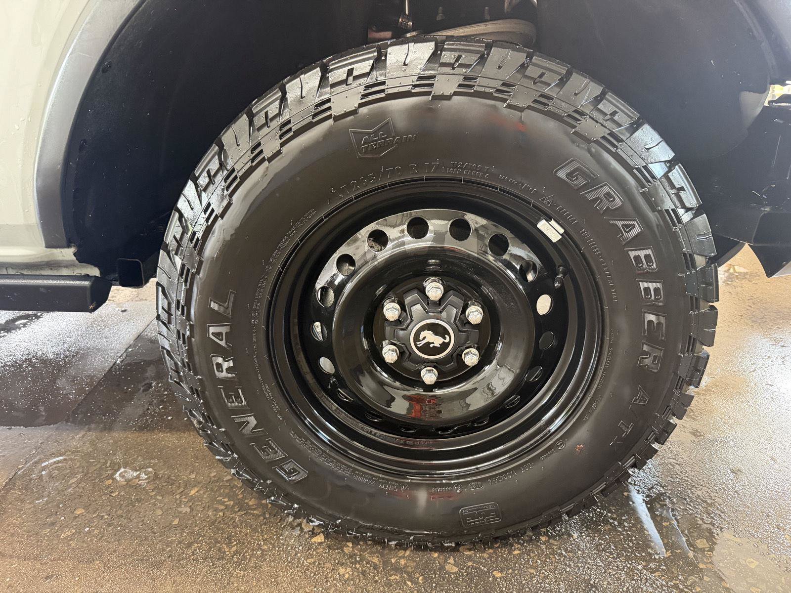 Used 2023 Ford Bronco Black Diamond AWD/4WD image 30