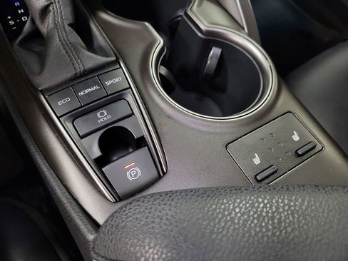 Used 2022 Toyota Camry XSE image 16