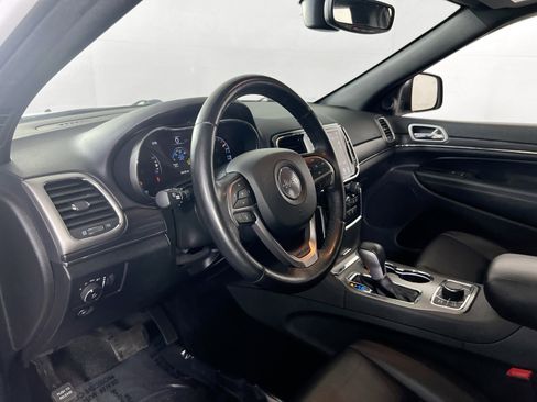 Used 2022 Jeep Grand Cherokee Limited image 9