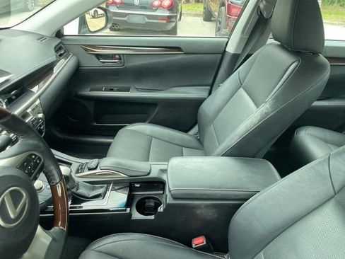 Used 2018 Lexus ES 350 w/ Navigation System Package FWD image 9