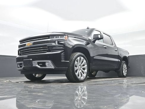 Used 2020 Chevrolet Silverado 1500 High Country w/ Technology Package AWD/4WD image 34
