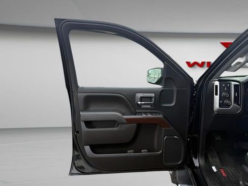 Used 2017 GMC Sierra 2500 SLT w/ Snow Plow Prep Package image 12