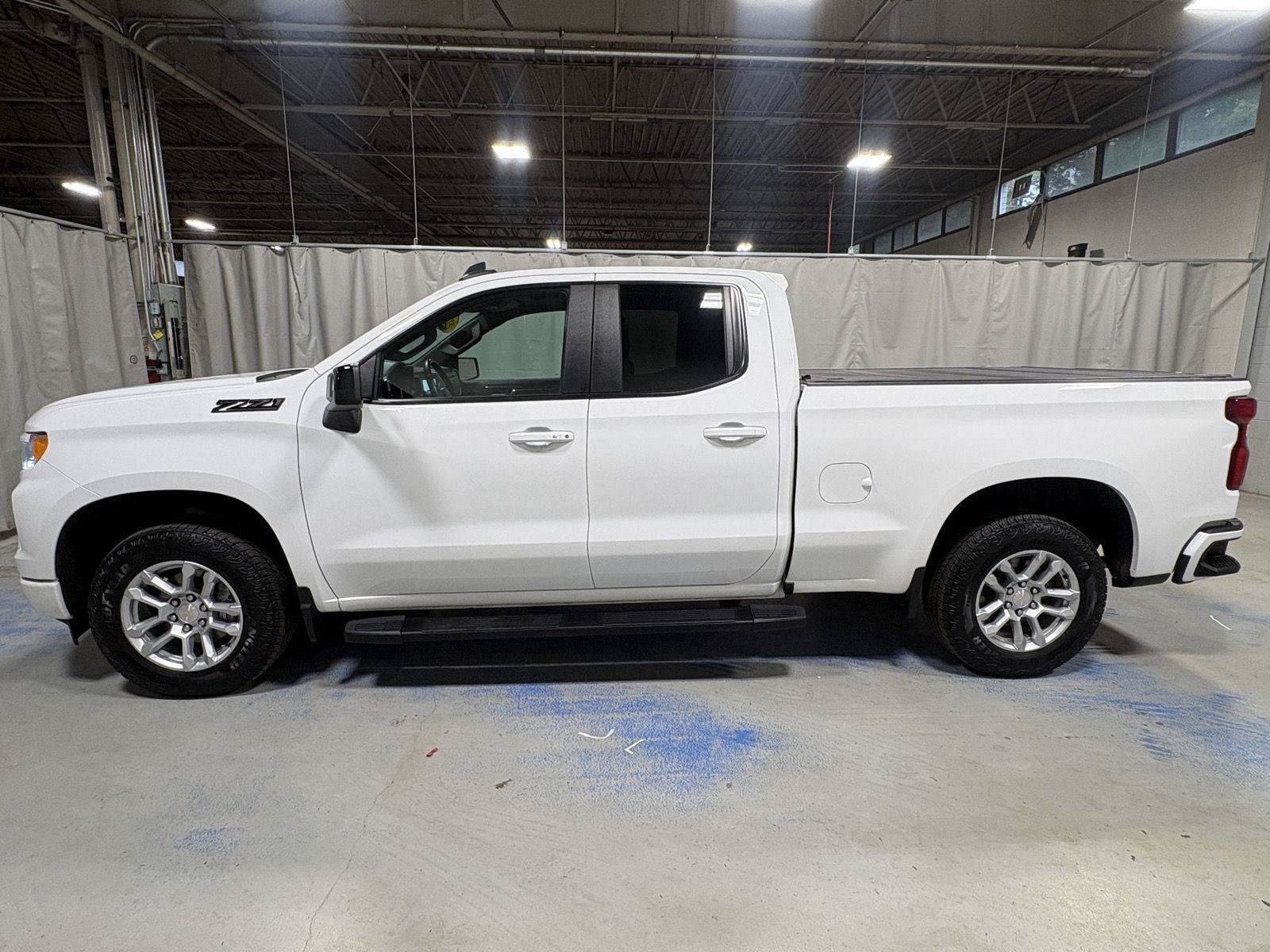 Used 2023 Chevrolet Silverado 1500 RST AWD/4WD image 9