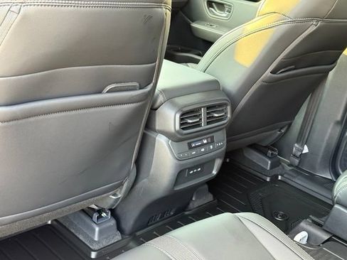 Used 2025 Honda Pilot EX-L image 30