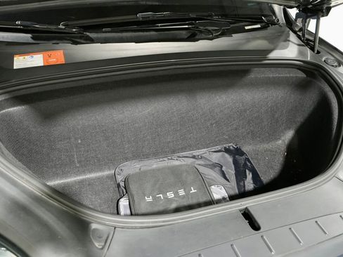 Used 2018 Tesla Model X 75D image 13