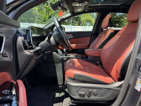 Used 2025 Kia Sportage SX AWD/4WD image 15