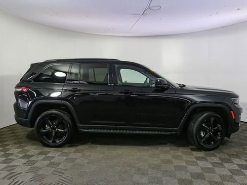 Used 2024 Jeep Grand Cherokee Limited w/ Luxury Tech Group II AWD/4WD image 15