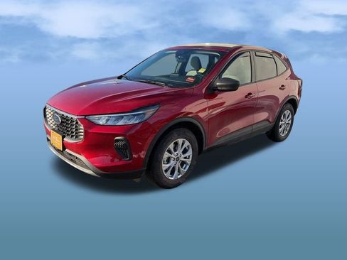 Certified 2025 Ford Escape Active w/ Cold Weather Package image 3