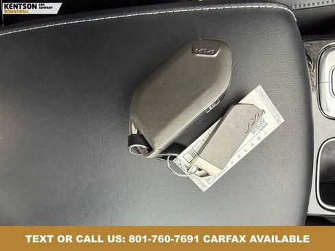 Used 2025 Kia Telluride S AWD/4WD image 40