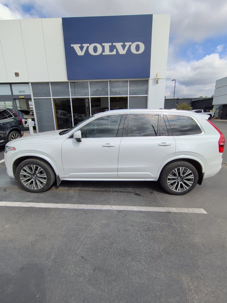 Used 2021 Volvo XC90 T6 Momentum w/ Climate Package AWD/4WD image 1