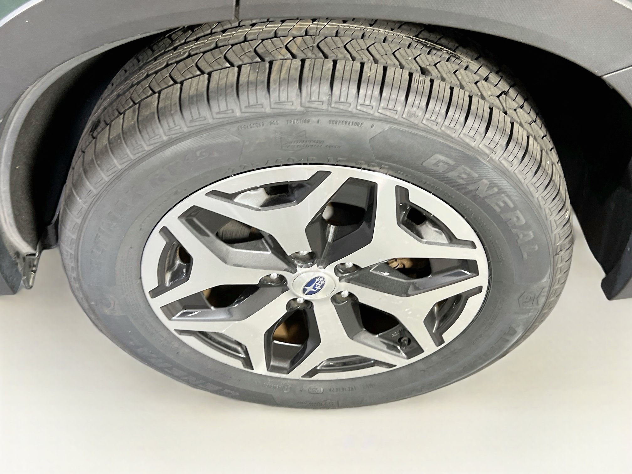 Used 2023 Subaru Forester Premium AWD/4WD image 30