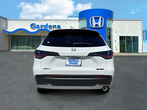 New 2027 Honda HR-V Sport image 5