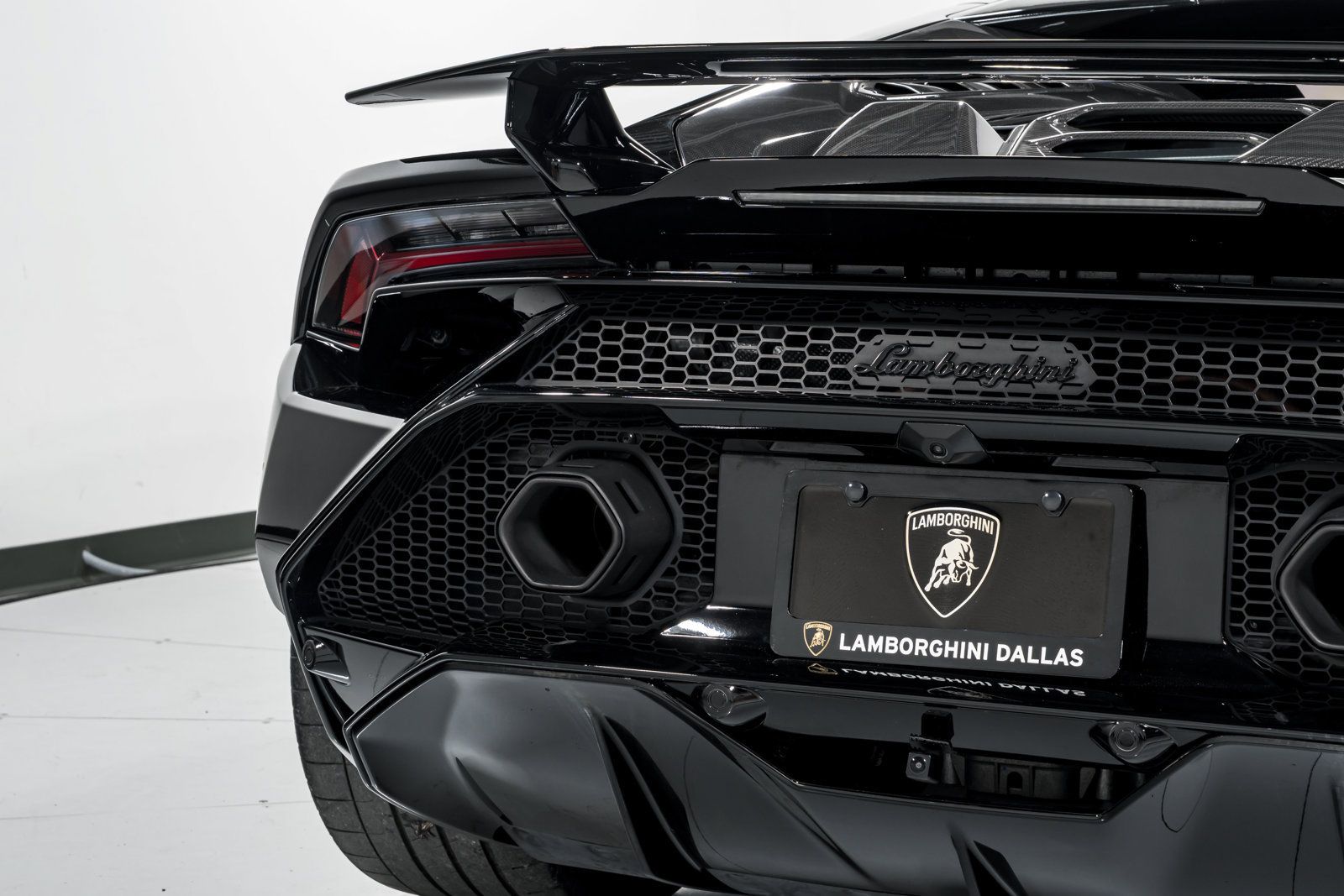Used 2023 Lamborghini Huracan Tecnica RWD image 50
