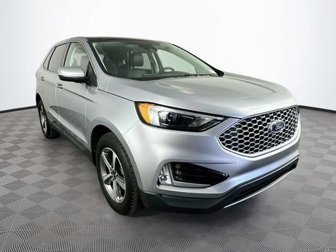 Certified 2024 Ford Edge SEL w/ Convenience Package AWD/4WD image 4