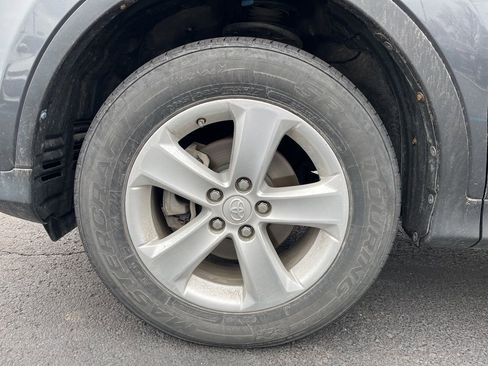 Used 2013 Toyota RAV4 XLE image 9