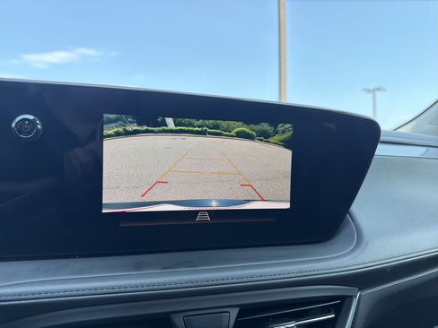 Used 2024 Buick Encore GX Sport Touring FWD image 7