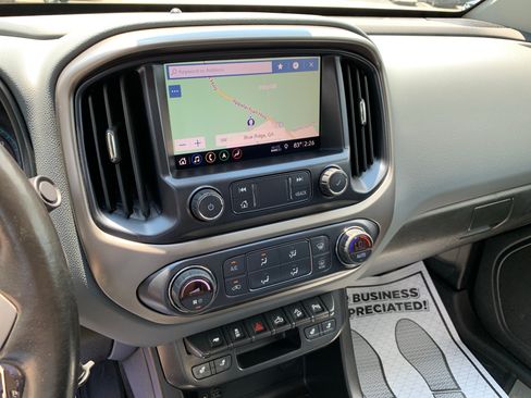 Used 2019 Chevrolet Colorado Z71 w/ Z71 Midnight Edition AWD/4WD image 22