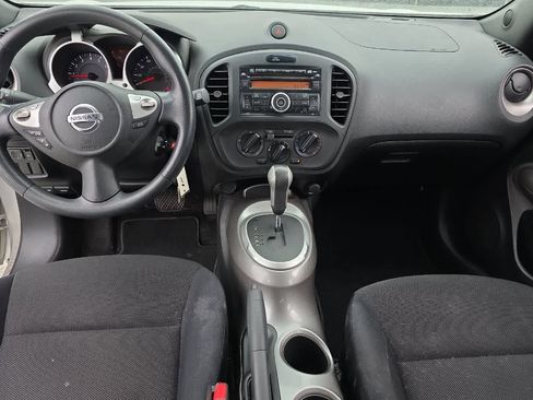 Used 2013 Nissan Juke S FWD image 4