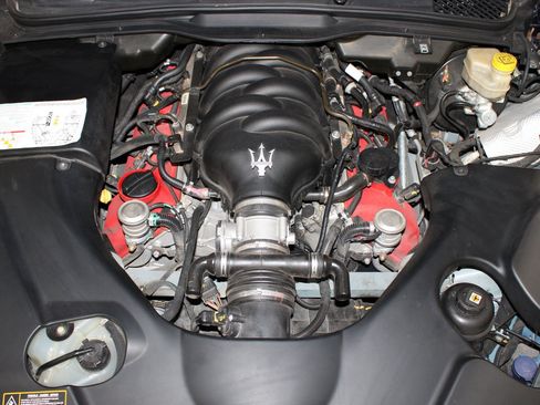 Used 2012 Maserati GranTurismo S RWD image 9