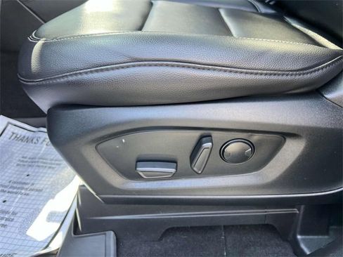 Used 2020 Ford Explorer XLT w/ Equipment Group 202A image 18