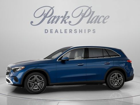Certified 2026 Mercedes-Benz GLC 300 image 4