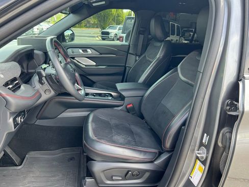 Used 2025 Ford Explorer ST AWD/4WD image 28