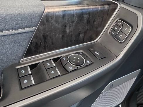Used 2024 Ford F250 Lariat AWD/4WD image 11