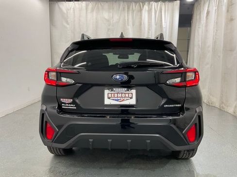 Used 2025 Subaru Crosstrek 2.5i Premium AWD/4WD image 6