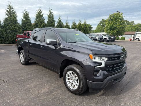Used 2022 Chevrolet Silverado 1500 LT w/ LPO, Dark Essentials Package AWD/4WD image 6