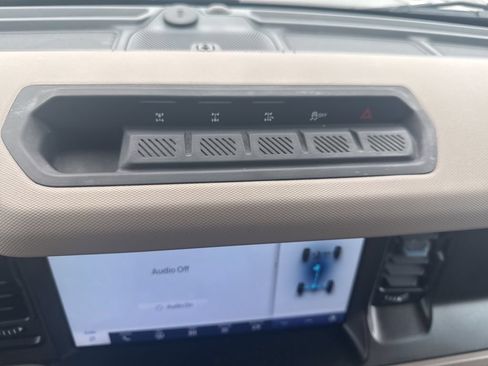 Used 2023 Ford Bronco Wildtrak AWD/4WD image 7