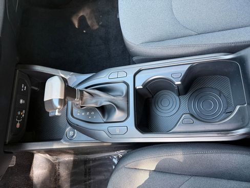 Used 2025 Kia K4 LXS image 35