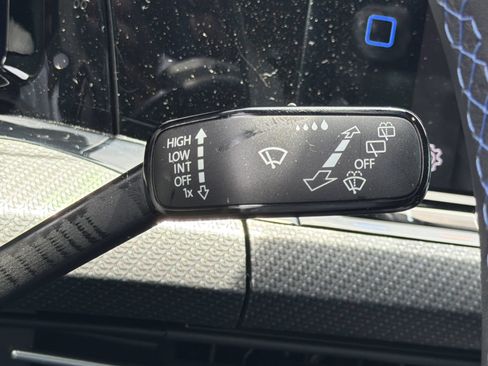 Used 2022 Volkswagen Golf R AWD/4WD image 14