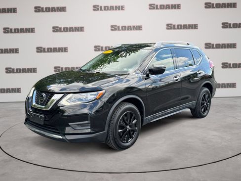 Used 2020 Nissan Rogue SV AWD/4WD image 1