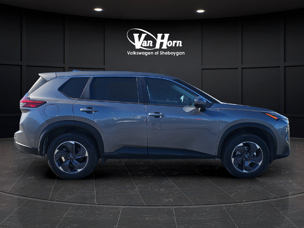 Used 2025 Nissan Rogue SV AWD/4WD image 8