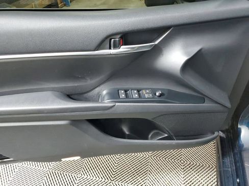 Used 2019 Toyota Camry SE w/ Convenience Package FWD image 14