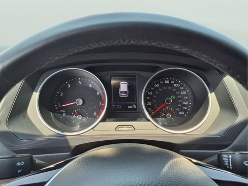 Used 2020 Volkswagen Tiguan SE AWD/4WD image 15